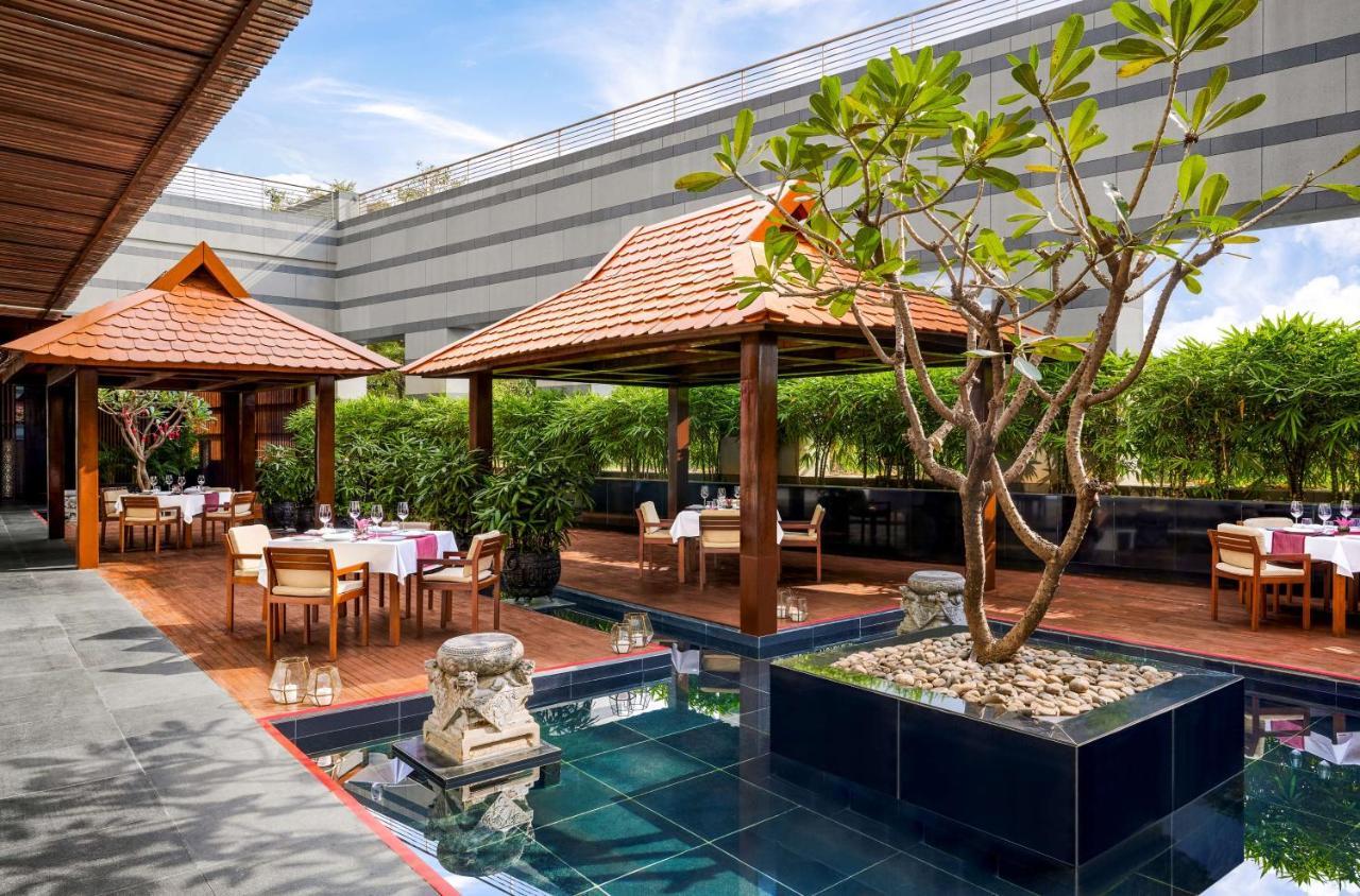 Grand Hyatt Mumbai Hotel And Residences Kültér fotó The Royal Thai Cuisine Restaurant