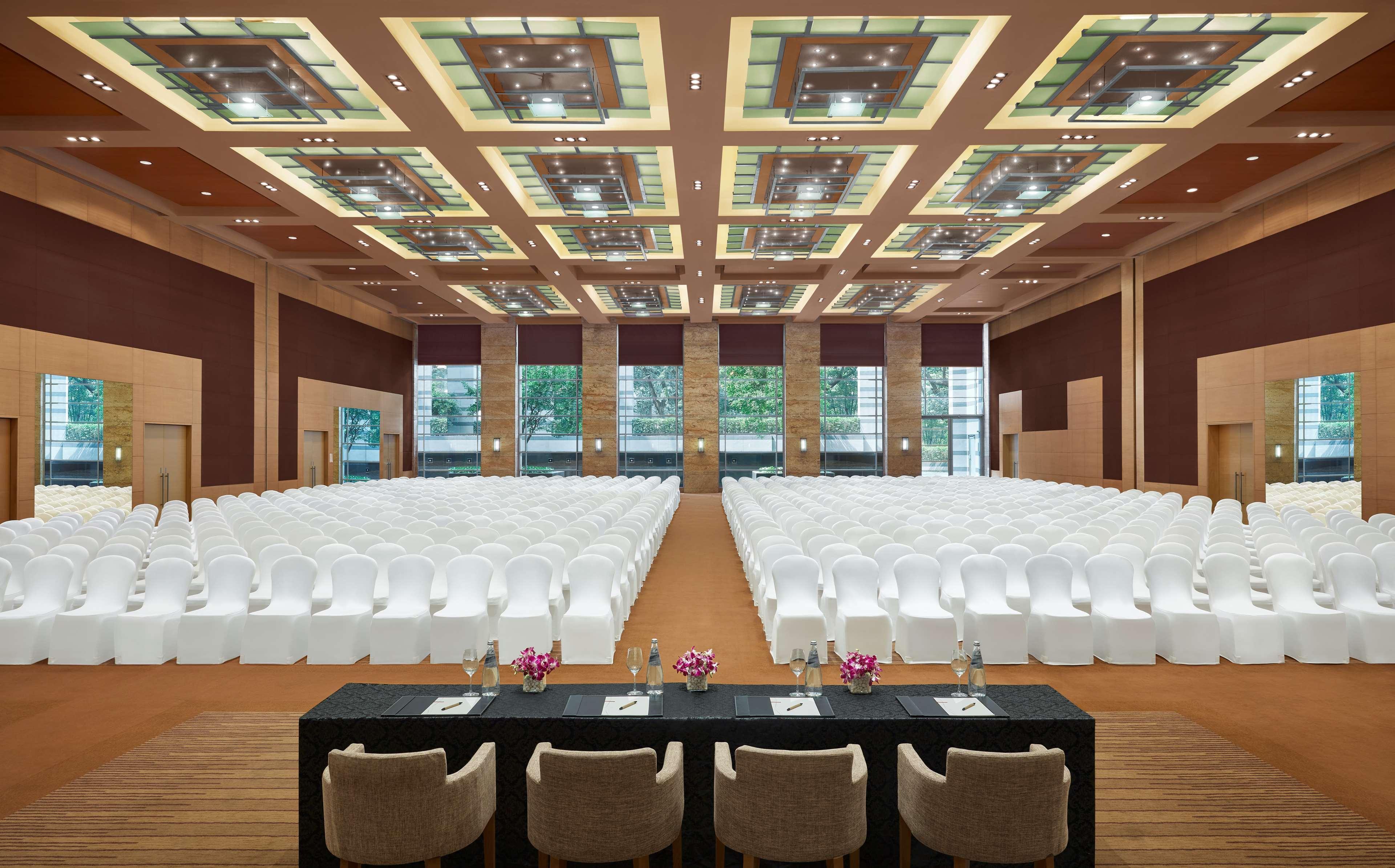 Grand Hyatt Mumbai Hotel And Residences Kültér fotó The Grand Ballroom