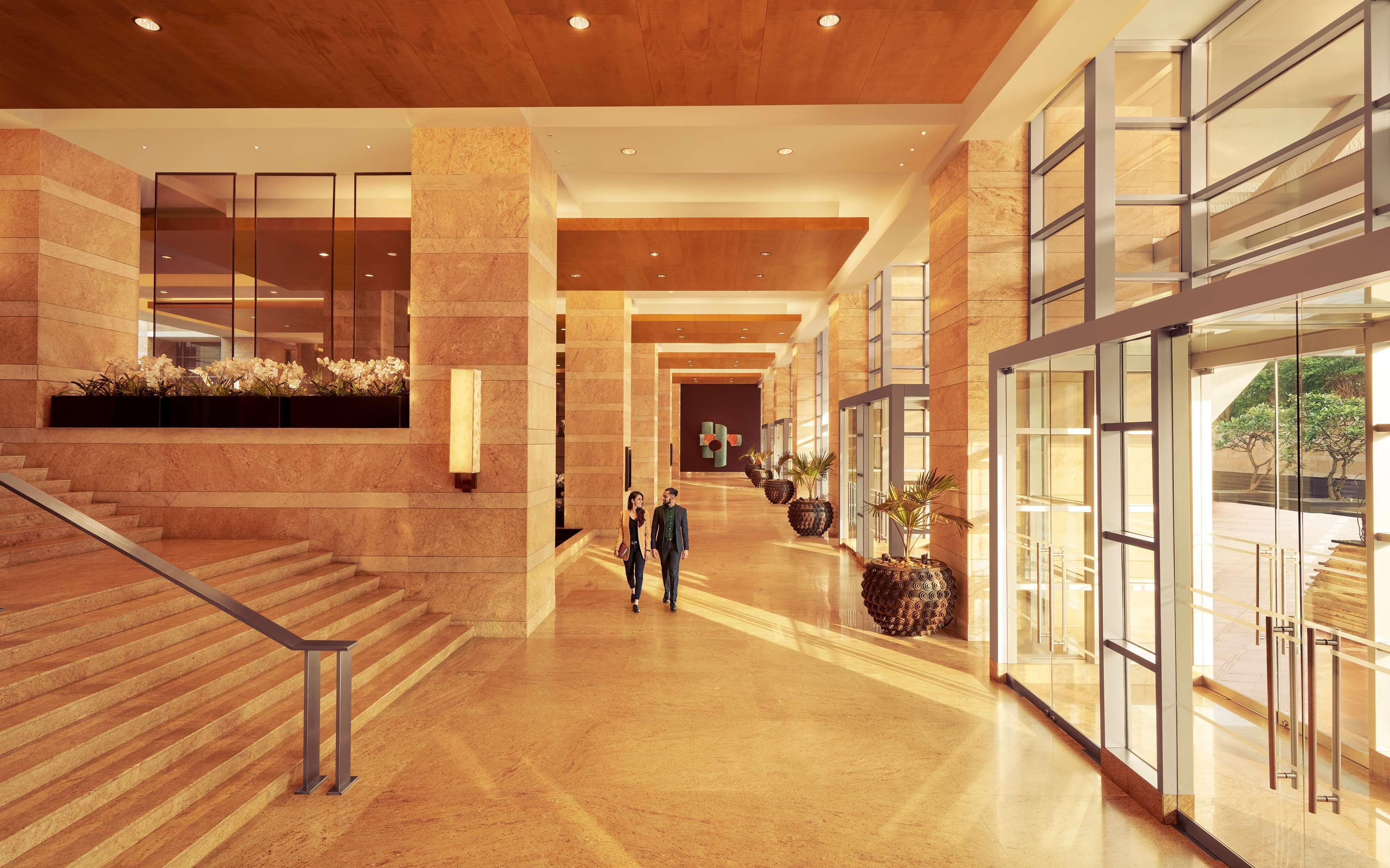 Grand Hyatt Mumbai Hotel And Residences Kültér fotó The lobby of the hotel