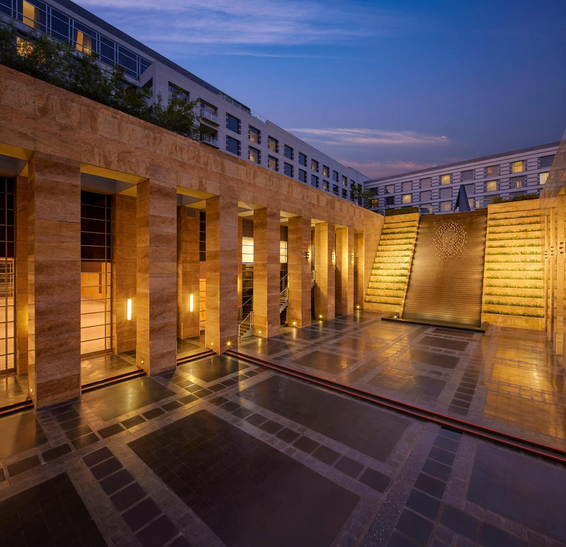 Grand Hyatt Mumbai Hotel And Residences Kültér fotó The courtyard of the National Museum of the Republic of China