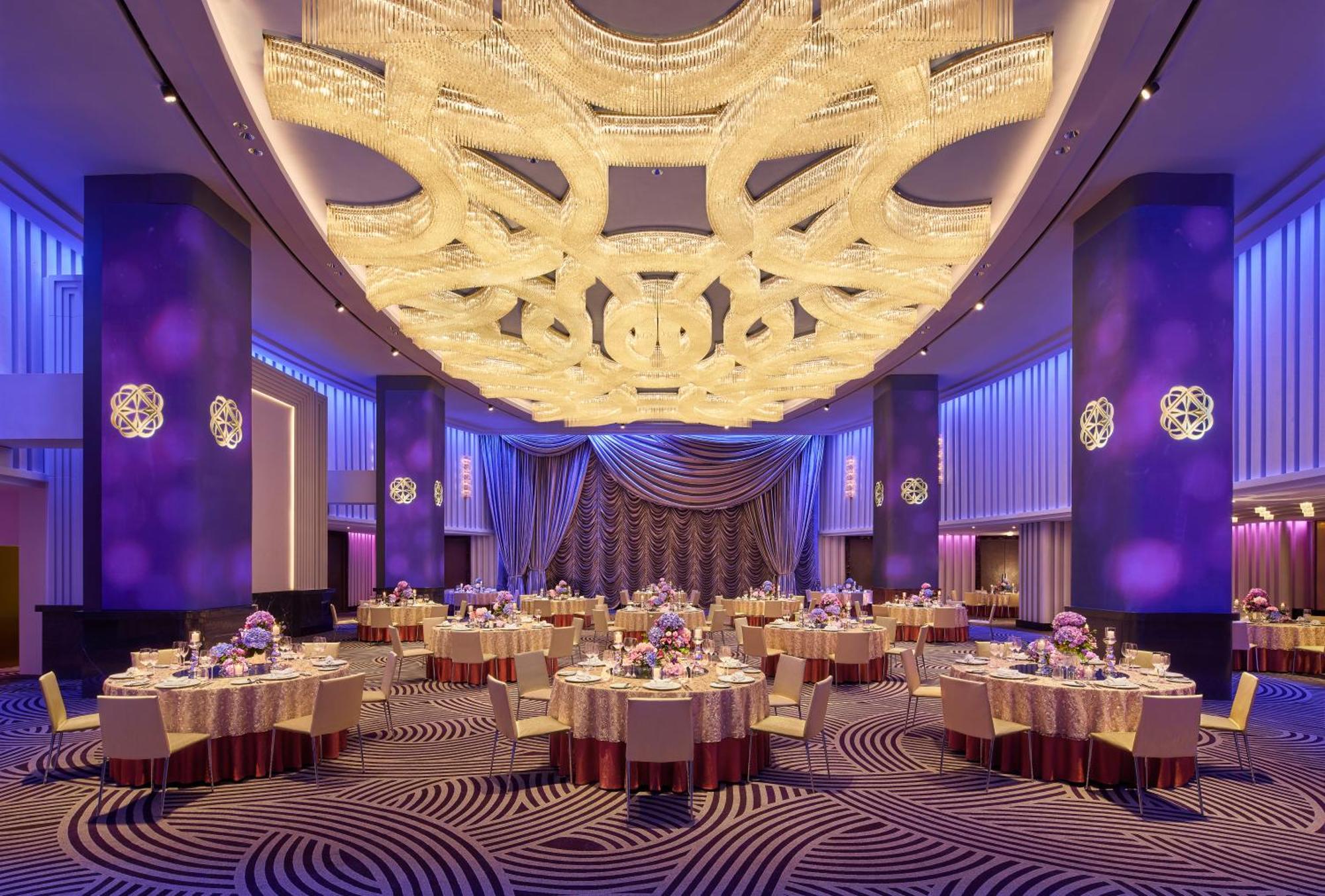 Grand Hyatt Mumbai Hotel And Residences Kültér fotó The Grand Ballroom