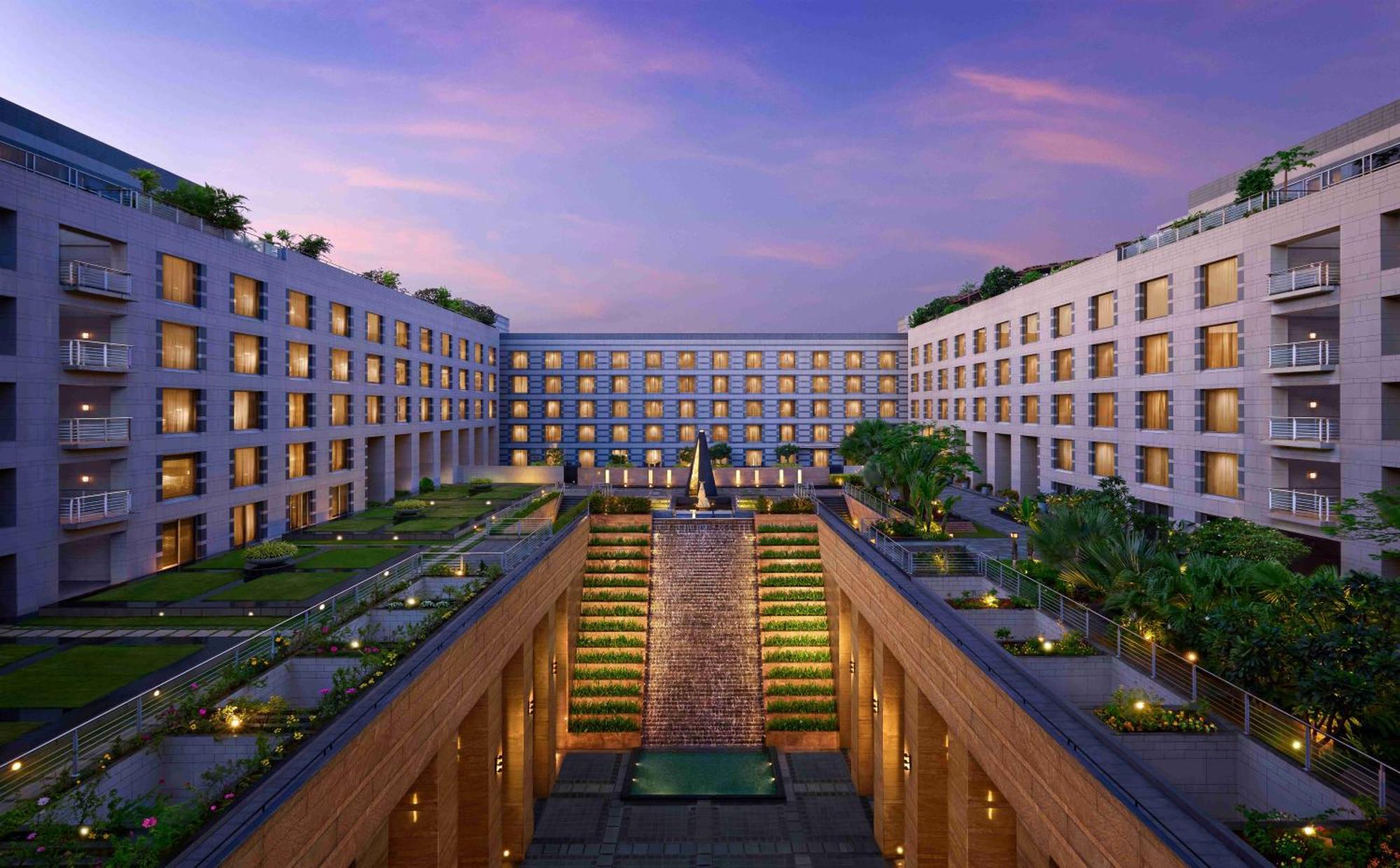 Grand Hyatt Mumbai Hotel And Residences Kültér fotó The Park, Hyderabad
